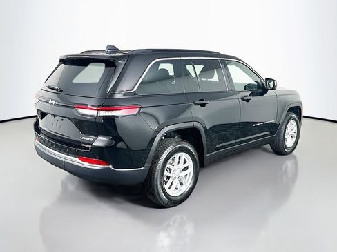 New 2025 Jeep Grand Cherokee Laredo X w/ Luxury Tech Group I image 7