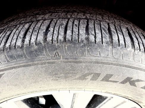 Certified 2023 Nissan Rogue SV image 30