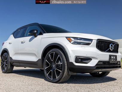 Used 2022 Volvo XC40 T5 R-Design