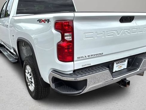 Used 2025 Chevrolet Silverado 2500 LT w/ Convenience Package AWD/4WD image 10