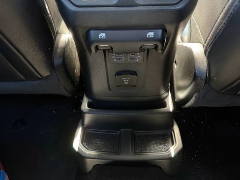 Used 2021 Jeep Wrangler Unlimited Sahara image 19