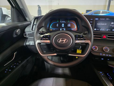 Used 2026 Hyundai Elantra SE FWD image 20