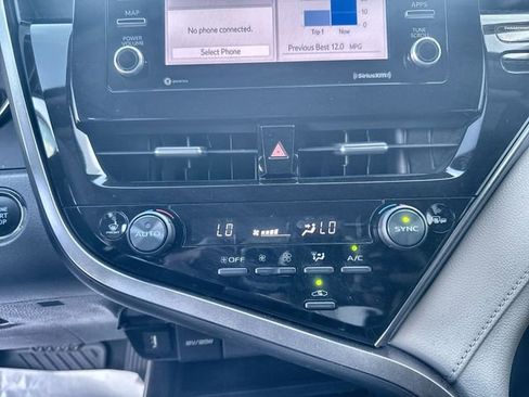 Used 2024 Toyota Camry LE w/ Convenience Package image 27