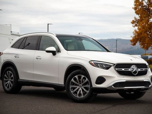 New 2026 Mercedes-Benz GLC 300 4MATIC image 3