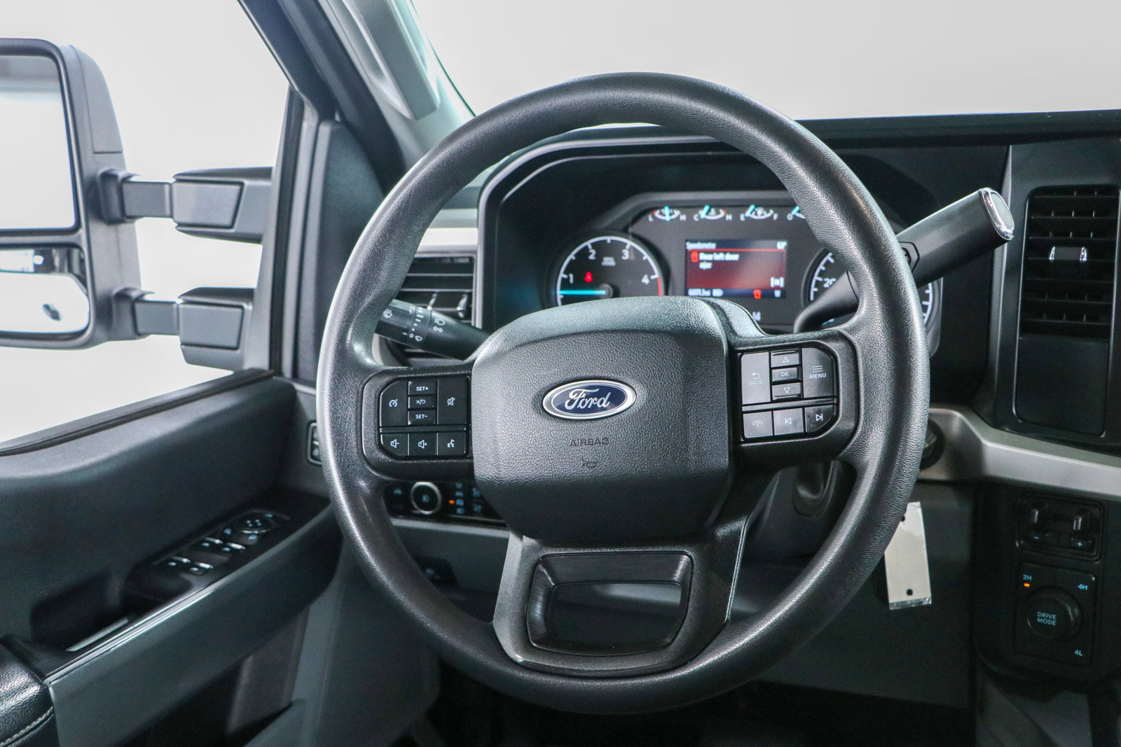 Used 2024 Ford F350 XLT w/ FX4 Off-Road Package AWD/4WD image 13