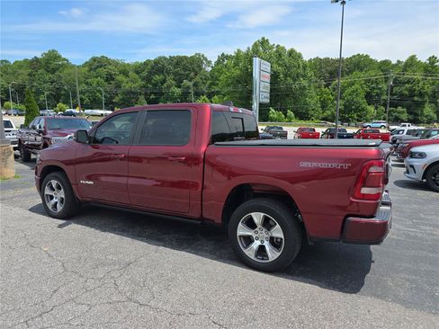 Used 2023 RAM 1500 Laramie AWD/4WD image 5