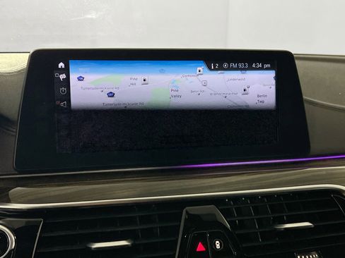 Used 2018 BMW 530i xDrive image 13