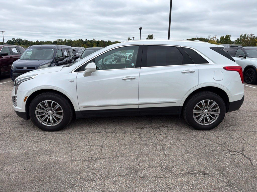 Used 2018 Cadillac XT5 Luxury w/ Driver Awareness Package AWD/4WD image 8