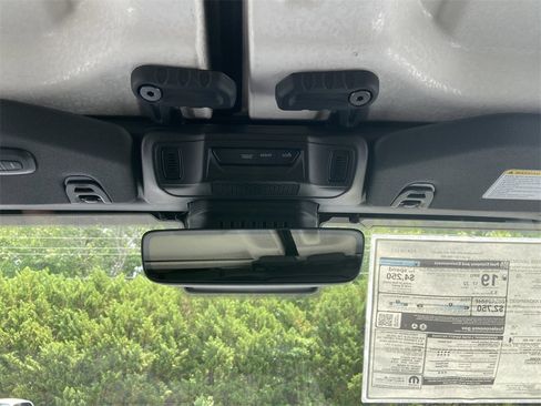 New 2025 Jeep Gladiator Rubicon w/ Convenience Group image 22