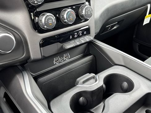 New 2026 RAM 1500 Express AWD/4WD image 21