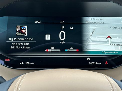 New 2026 Land Rover Range Rover Long Wheelbase SE image 18