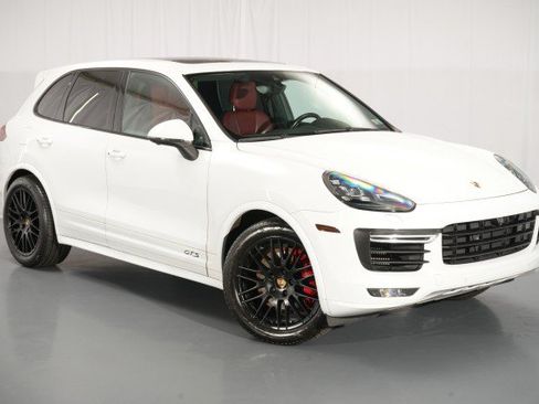 Used 2016 Porsche Cayenne GTS AWD/4WD image 12
