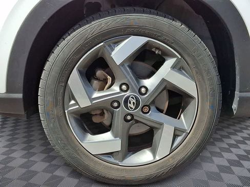 Used 2022 Hyundai Venue SEL w/ Cargo Package image 8