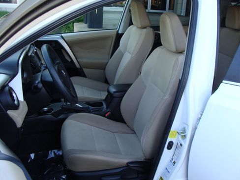 Used 2013 Toyota RAV4 XLE image 7