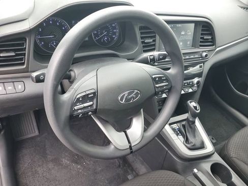 Used 2020 Hyundai Elantra SEL w/ Cargo Package (C1) FWD image 16