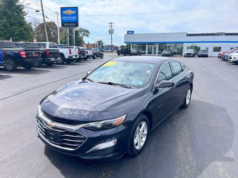 Used 2022 Chevrolet Malibu LS image 4