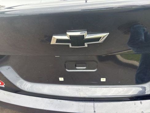 Used 2022 Chevrolet Malibu LS FWD image 46