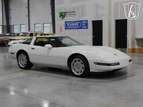 Used 1992 Chevrolet Corvette image 9