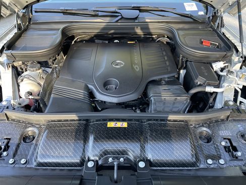 Used 2025 Mercedes-Benz GLS 450 4MATIC image 58
