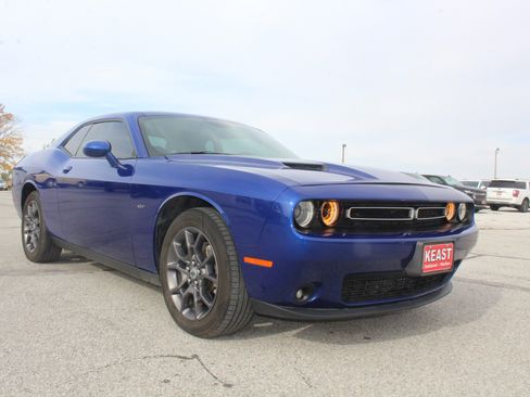 Used 2018 Dodge Challenger GT w/ Driver Convenience Group image 5