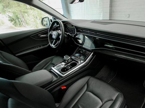 Used 2020 Audi Q8 Premium AWD/4WD image 14