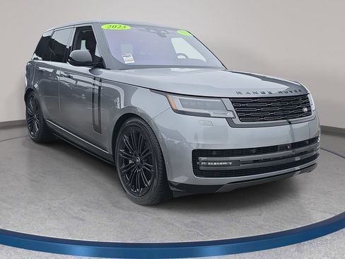 Certified 2023 Land Rover Range Rover SE image 3