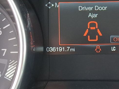 Used 2018 Ford Mustang GT Premium RWD image 21