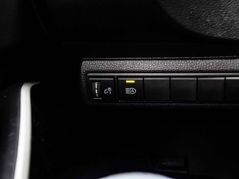 Used 2025 Toyota Corolla XSE FWD image 28