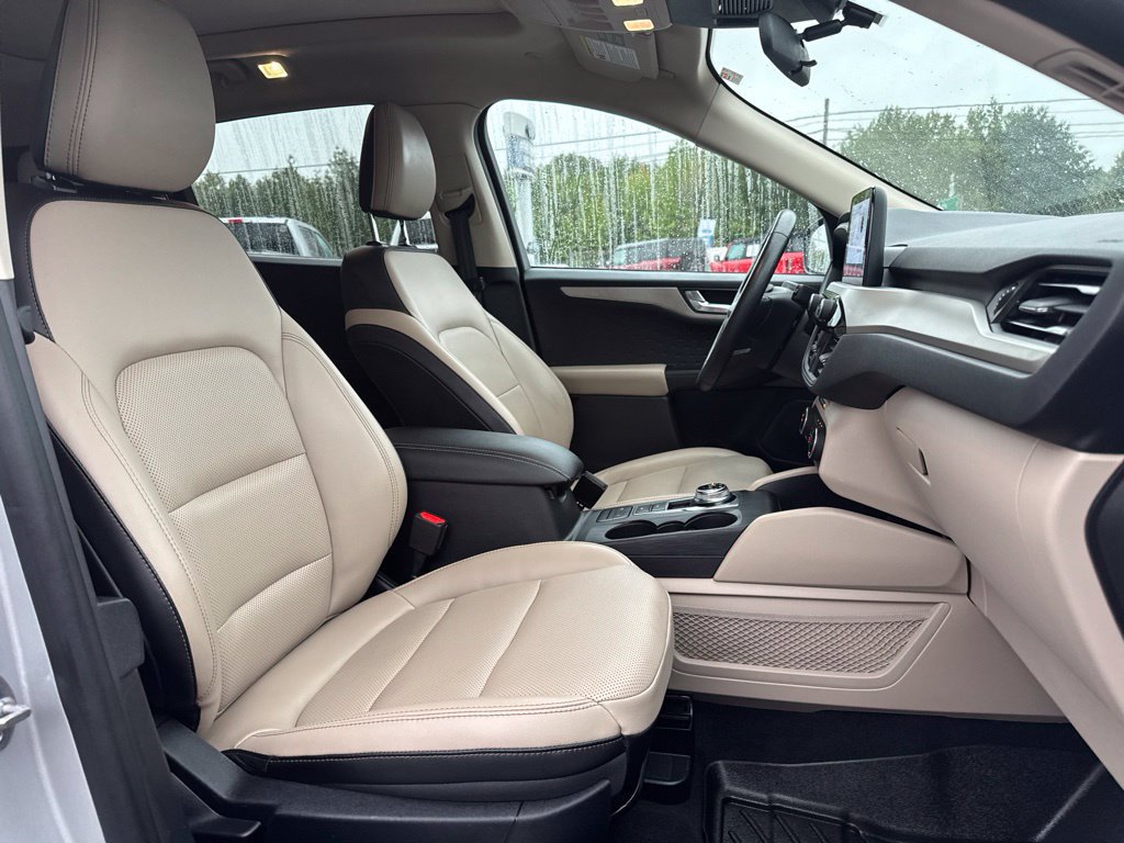 Used 2020 Ford Escape SEL FWD image 12