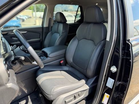 Used 2023 Honda Pilot EX-L image 16