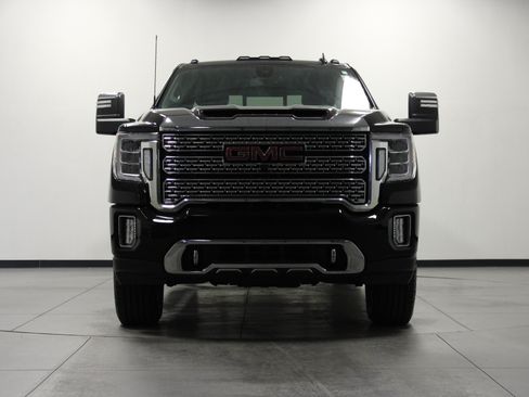 Used 2023 GMC Sierra 3500 Denali AWD/4WD image 9