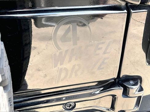 Used 2021 Jeep Wrangler Unlimited Willys image 10