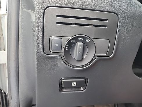 Used 2017 Mercedes-Benz Metris image 10