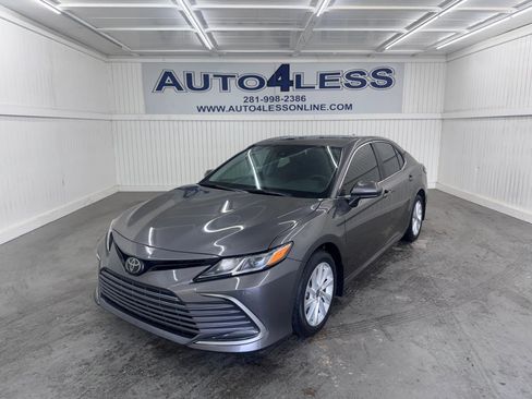Used 2023 Toyota Camry LE FWD image 1