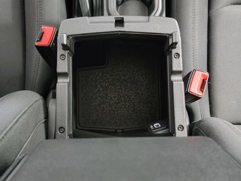 Used 2018 Jeep Wrangler Unlimited Sport S AWD/4WD image 28