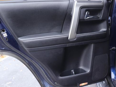 Used 2015 Toyota 4Runner SR5 Premium image 12