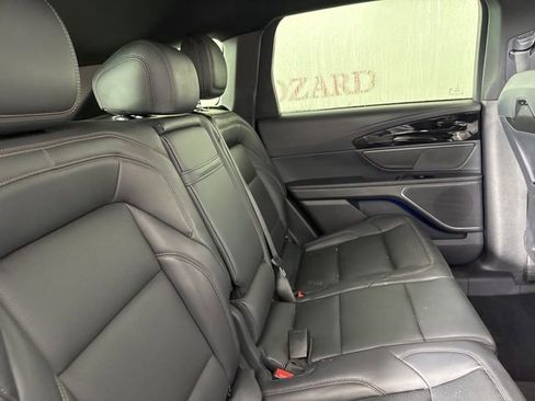 Used 2024 Lincoln Nautilus Premier w/ Jet Appearance Package image 18