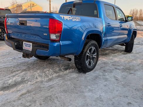 Used 2017 Toyota Tacoma TRD Sport w/ Tow Package image 7