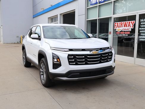 New 2027 Chevrolet Equinox LT w/ Convenience Package II AWD/4WD image 2