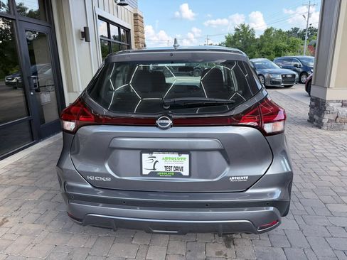 Used 2024 Nissan Kicks S FWD image 5
