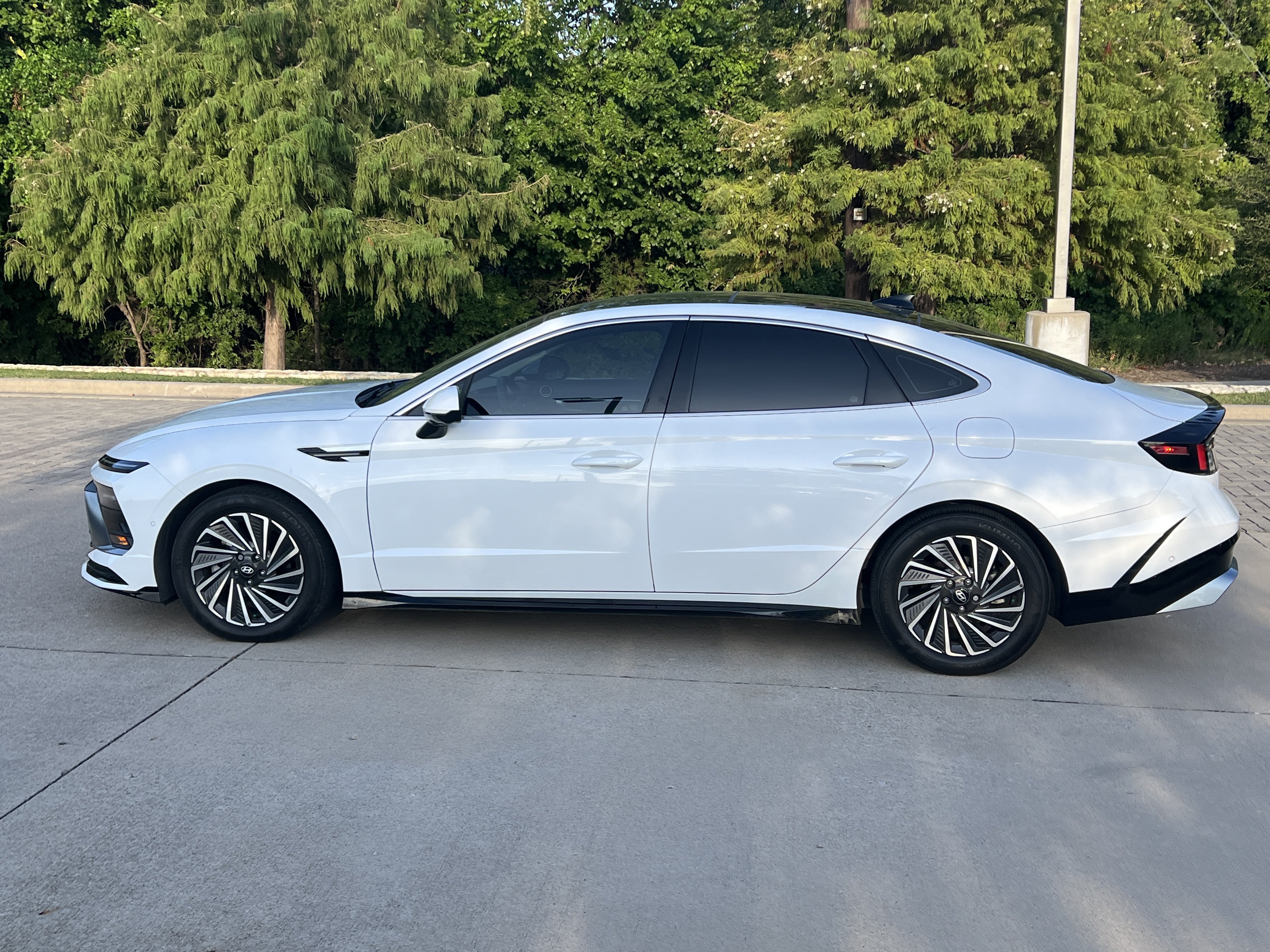 Used 2024 Hyundai Sonata Limited FWD image 6