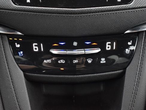 Certified 2024 Cadillac XT5 Premium Luxury w/ LPO, Floor Liner Package image 18