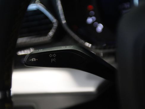 Used 2019 Lamborghini Urus AWD/4WD image 22