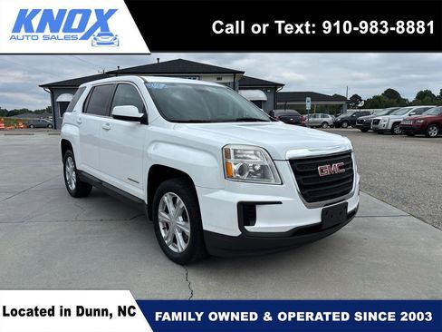 Used 2017 GMC Terrain SLE FWD image 1
