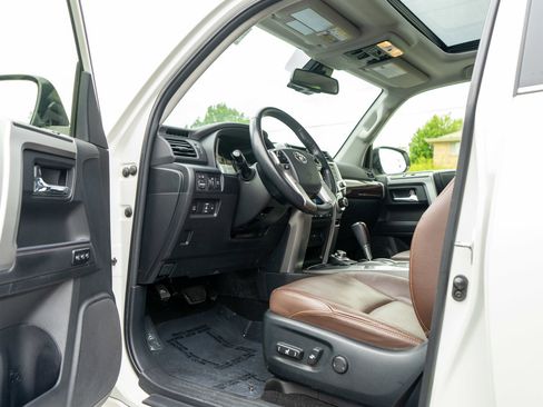 Used 2023 Toyota 4Runner Limited AWD/4WD image 13