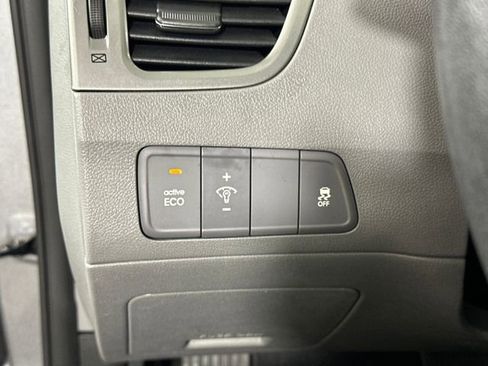 Used 2013 Hyundai Elantra Limited w/ Technology Pkg image 19