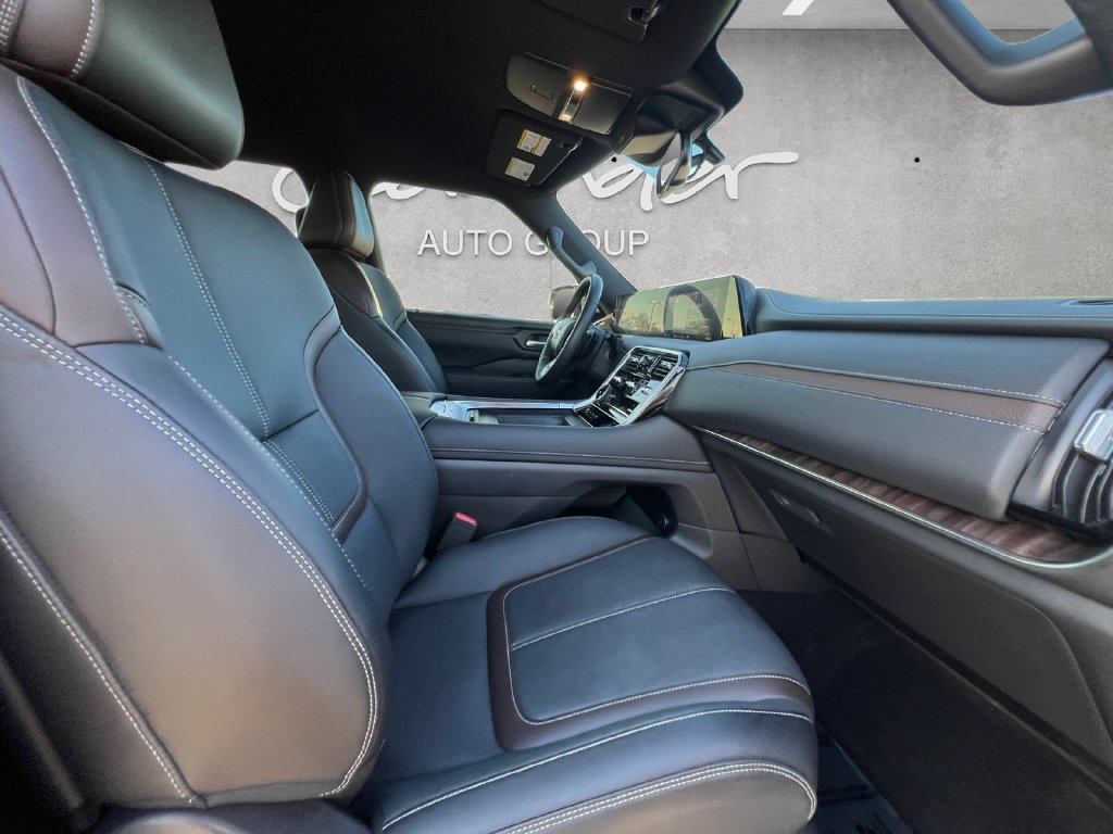 Certified 2026 Nissan Armada SL w/ Captain's Chari Seat Package RWD image 24