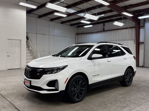 Used 2024 Chevrolet Equinox RS image 1