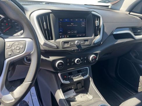 Used 2024 GMC Terrain SLE w/ Driver Convenience Package AWD/4WD image 15