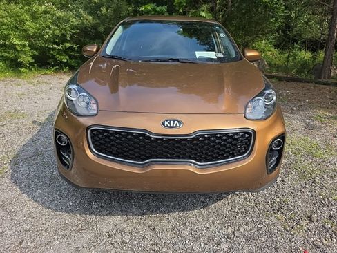 Used 2017 Kia Sportage LX AWD/4WD image 9